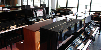 スガナミ楽器町田店